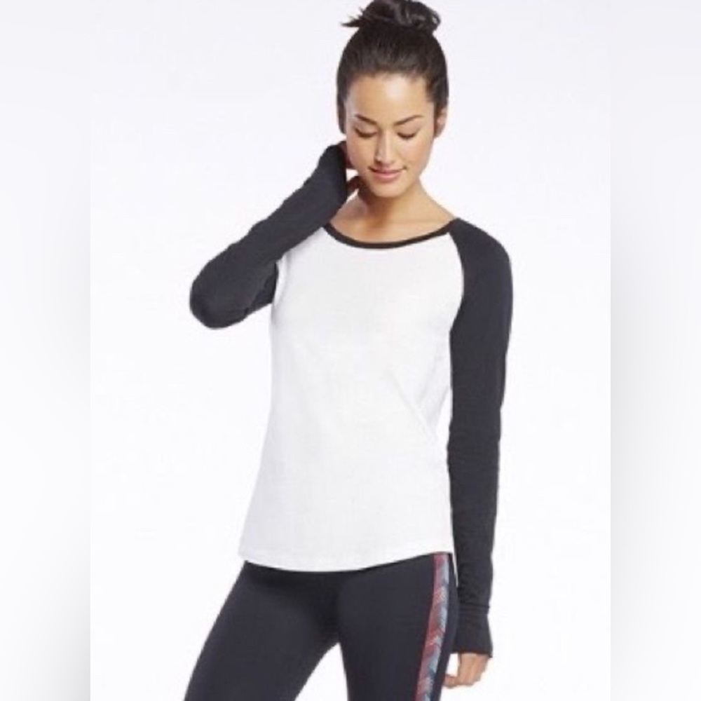 Fabletics Black and White Long Sleeve Women's Tee Size L